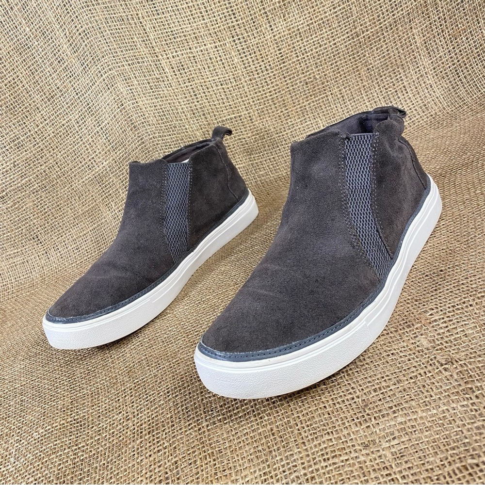 Toms boot sneakers Hi Top Suede Gray Pull On size 9.5 - Picture 1 of 10
